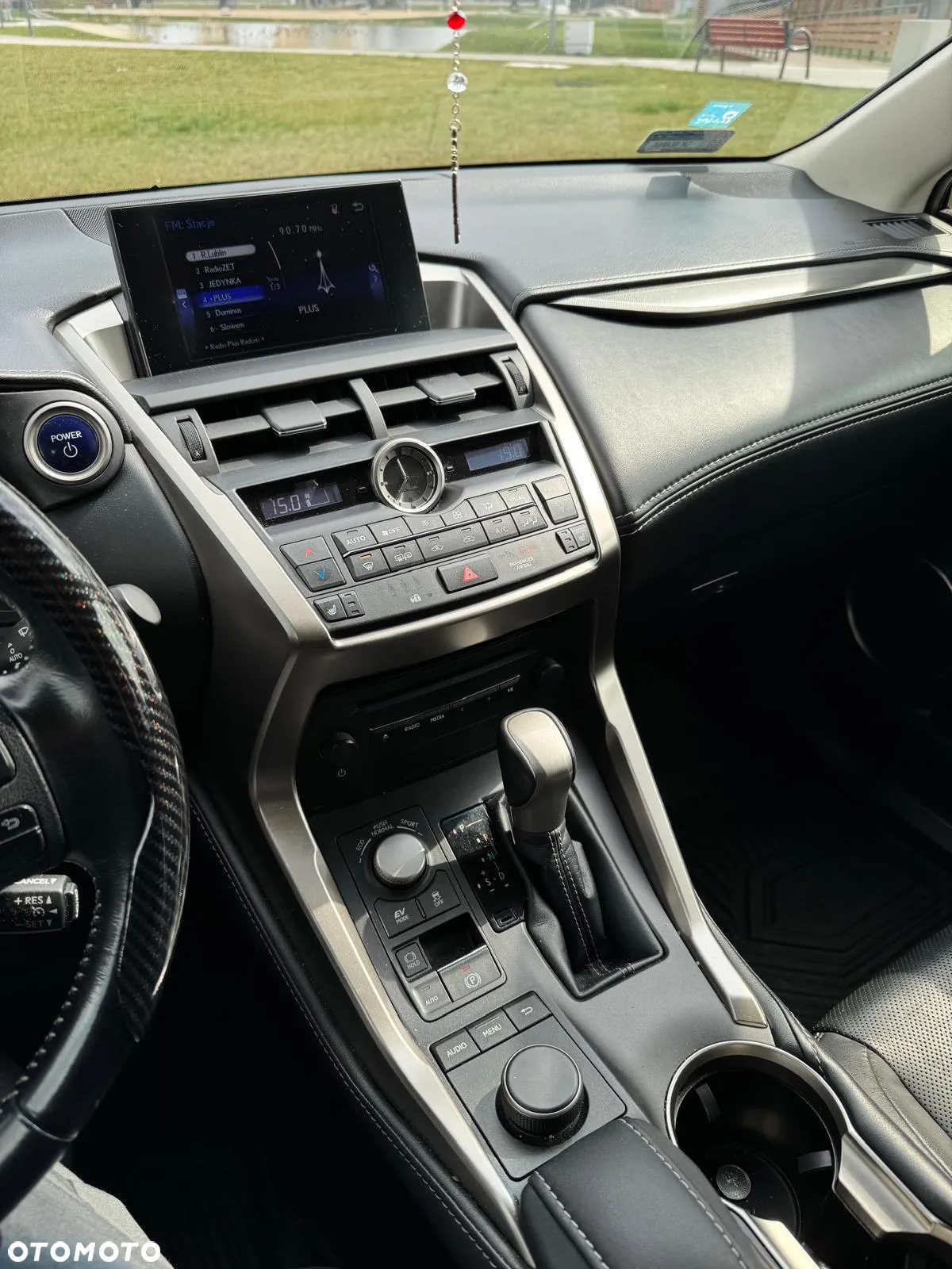 Lexus NX 300h Comfort AWD - 34