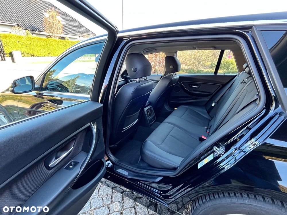 BMW Seria 3 318d Blue Performance Luxury Line - 18