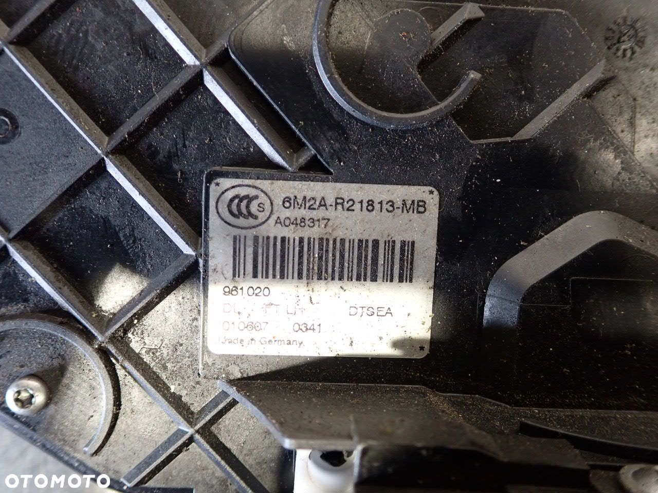 ZAMEK LEWY PRZÓD DRZWI FORD S-MAX I 6M2A-R21813-MB - 11