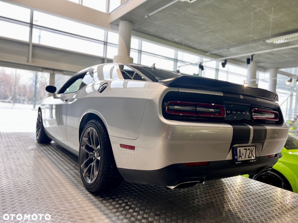 Dodge Challenger 6.4 Scat Pack - 6