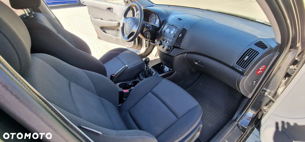 Hyundai i30 1.4 Base + EU5 - 13