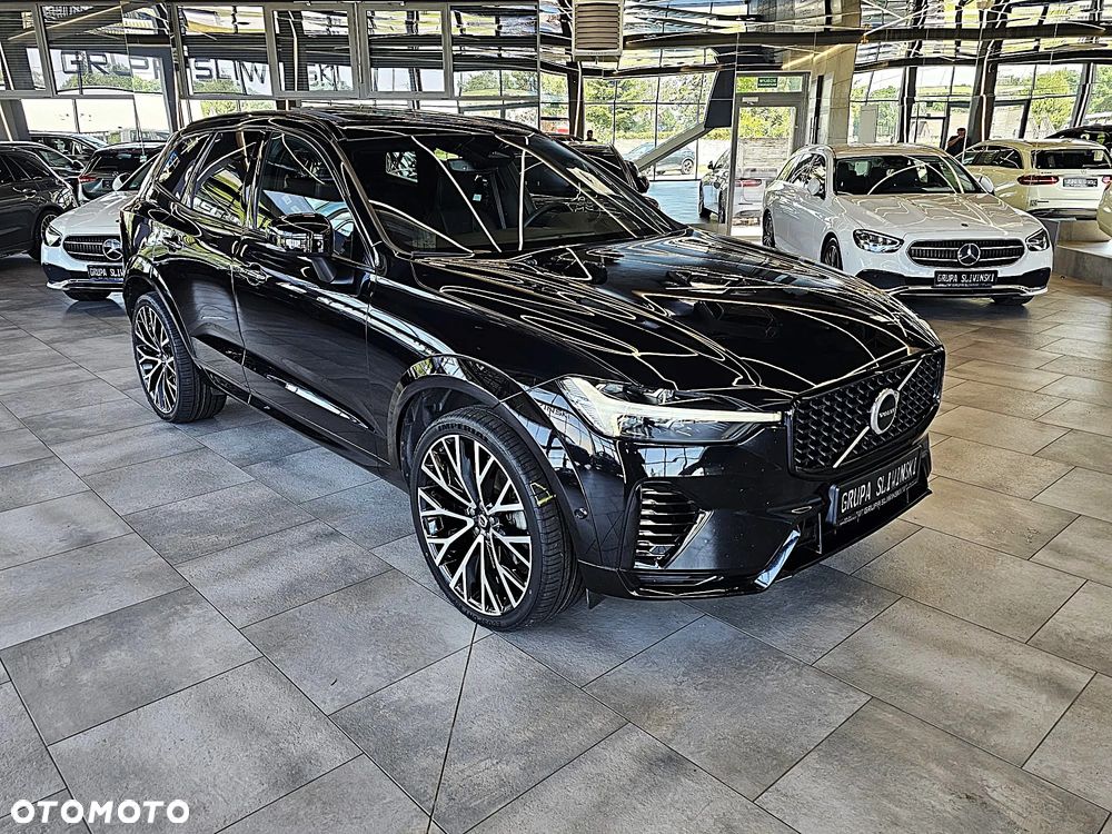 Volvo XC 60 T6 AWD Recharge Plus Black Edition - 12