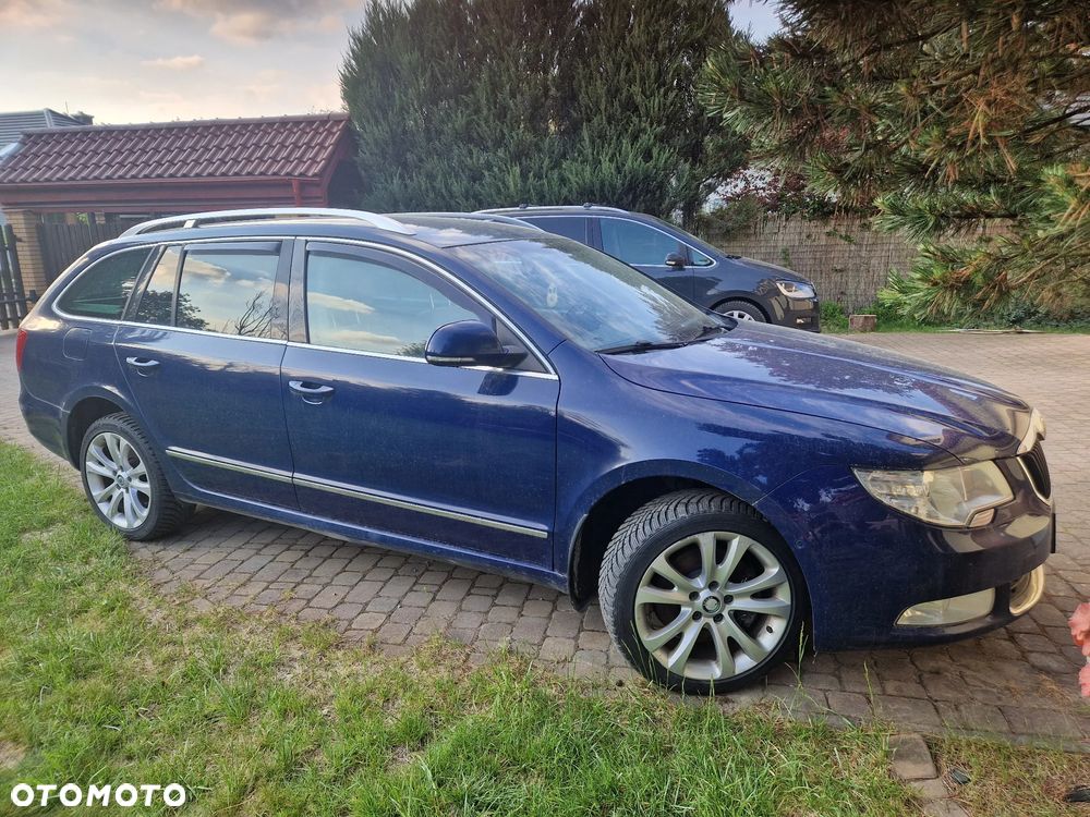 Skoda Superb 2.0 TDI 4x4 Active DSG - 2