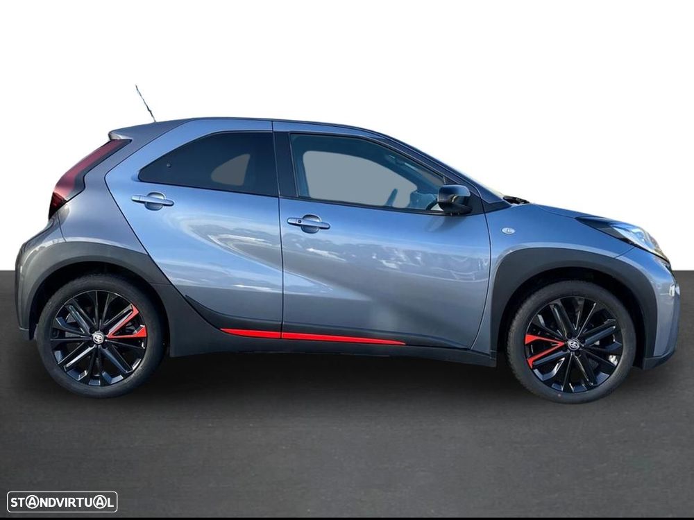 Toyota Aygo X 1.0 Undercover - 17