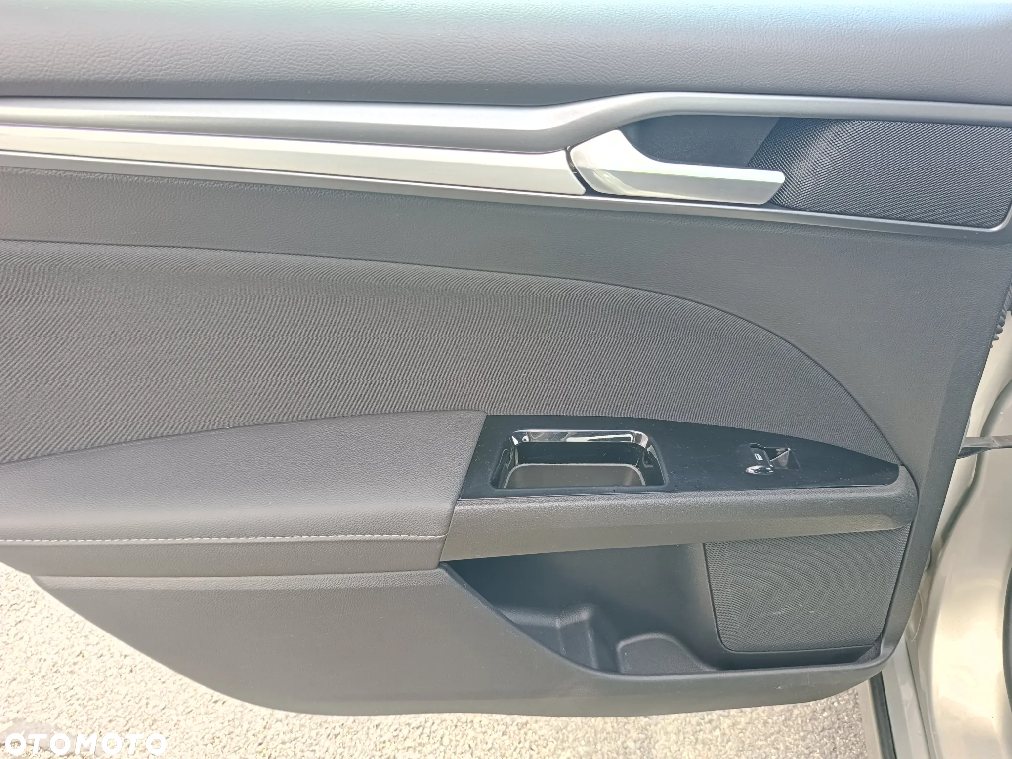 Ford Mondeo 1.5 EcoBoost Gold Edition - 32