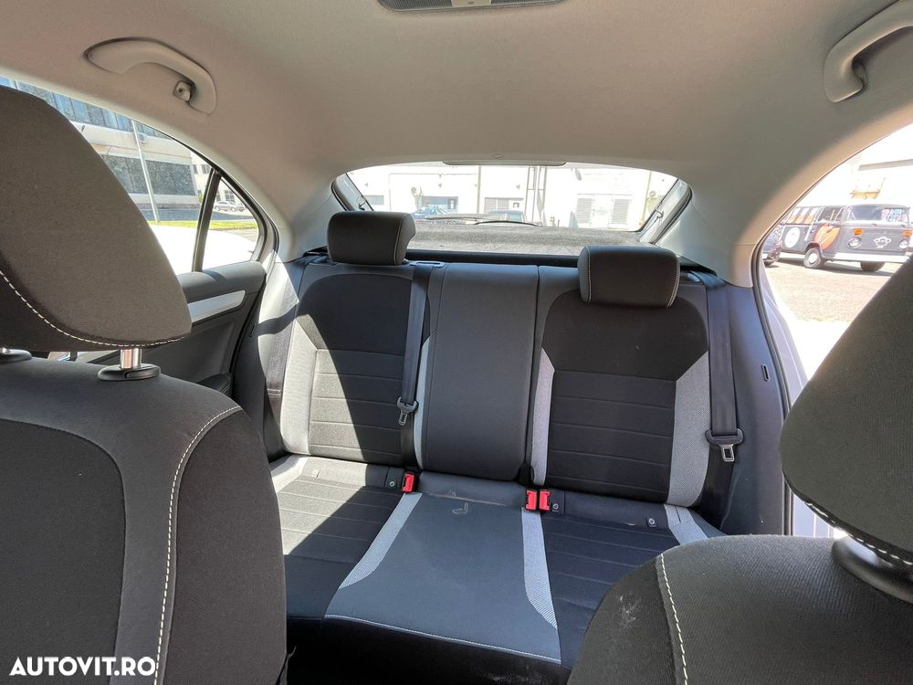 Skoda RAPID 1.0 TSI Ambition - 18
