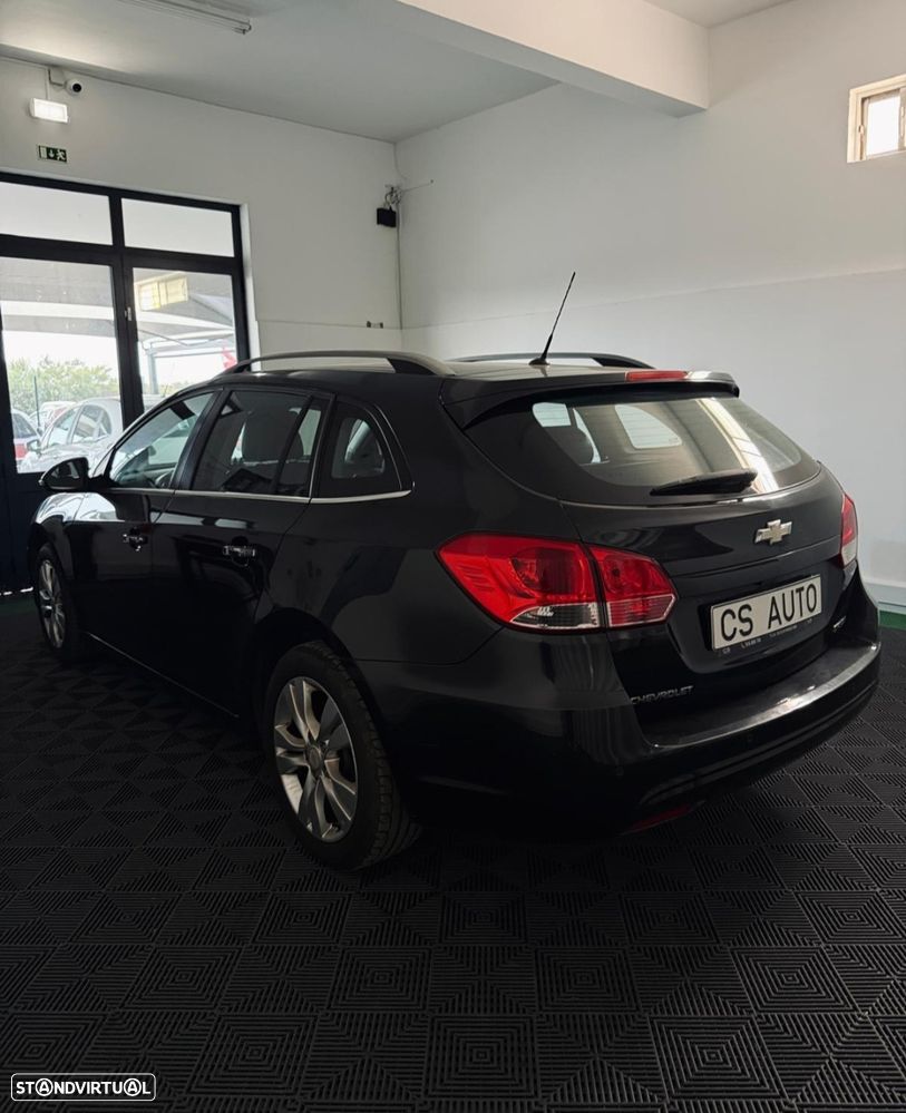 Chevrolet Cruze 1.7 VCDi LT - 4