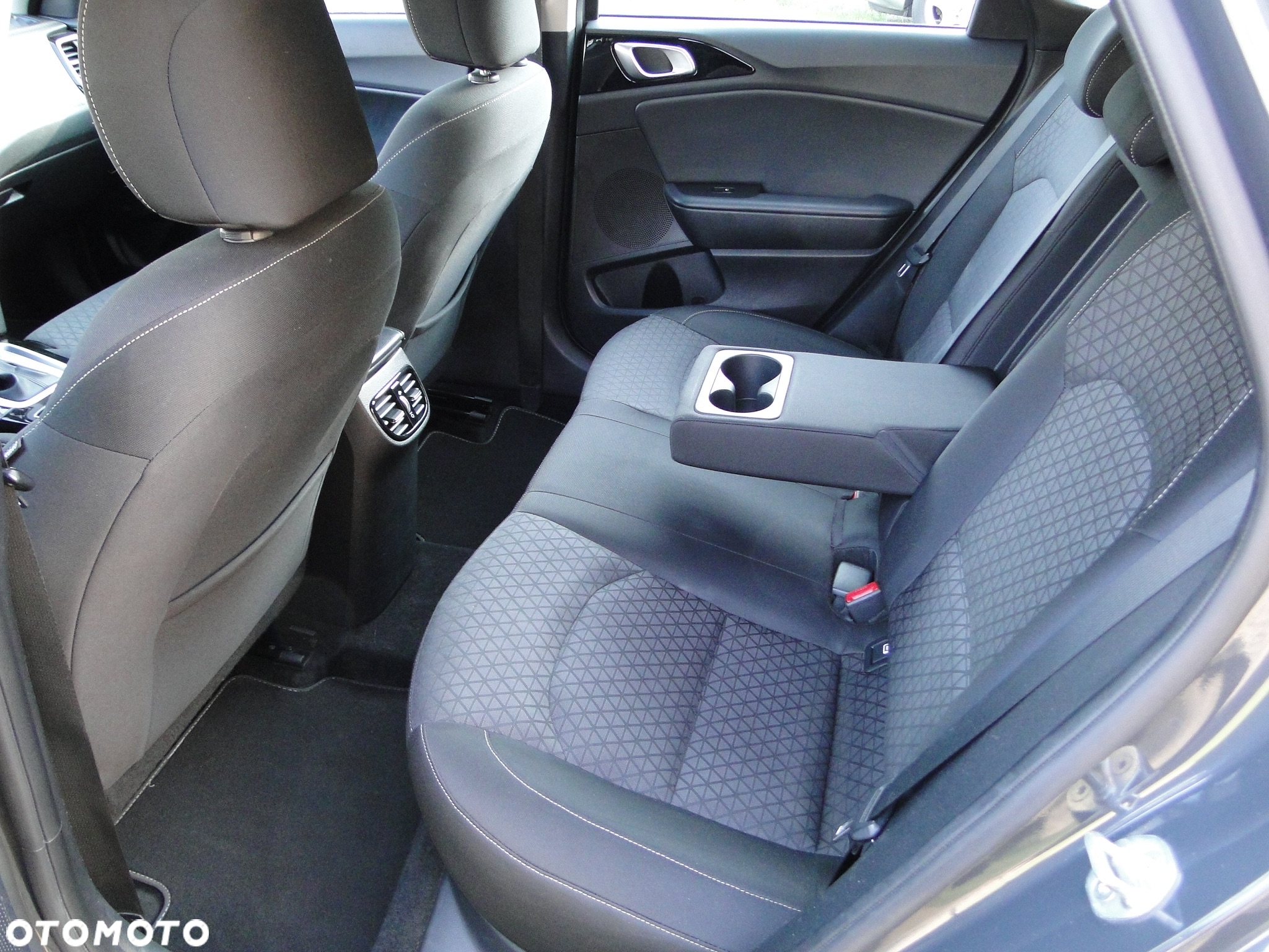 Kia Ceed SW 1.6 CRDi DCT Platinum Edition - 14