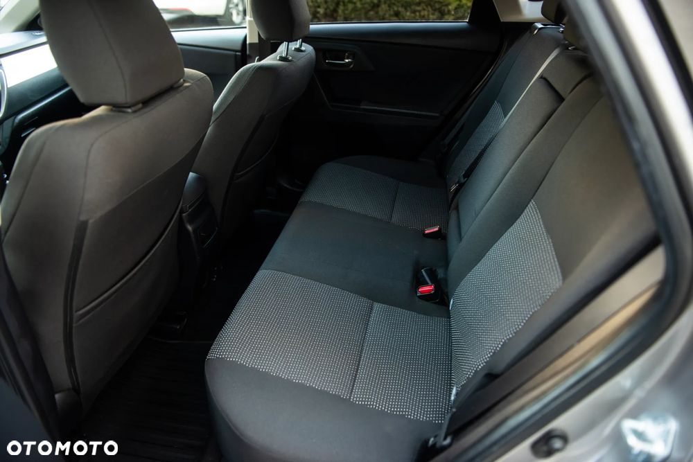 Toyota Auris - 18
