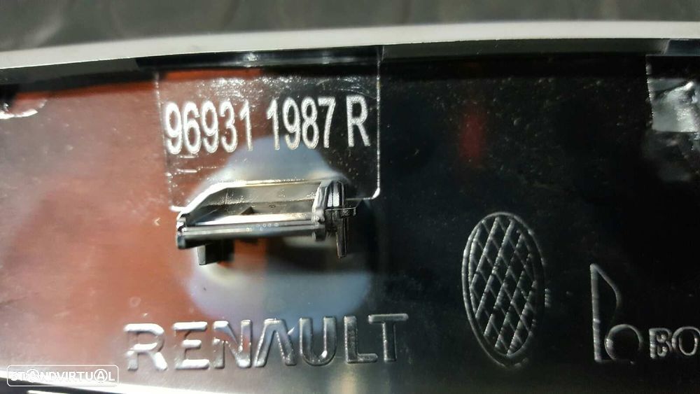 EMBELIZADOR RENAULT MEGANE IV BERLINA 5P GT-LINE - 3