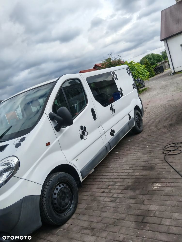 Opel Vivaro - 1
