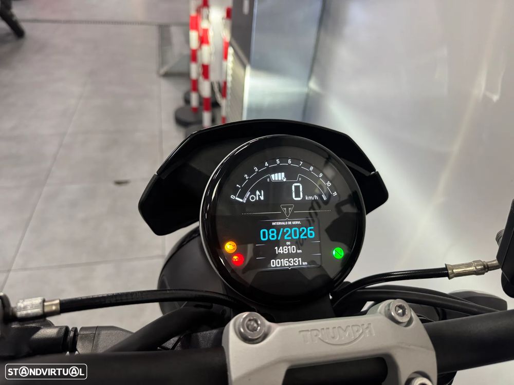 Triumph Trident 660 - 6