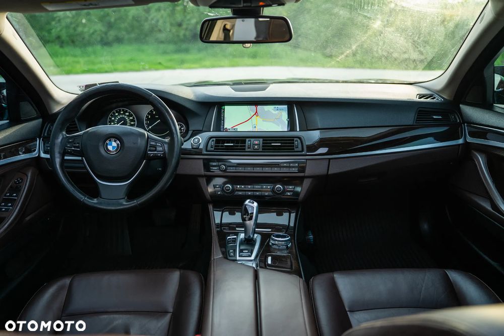 BMW Seria 5 535i xDrive - 10