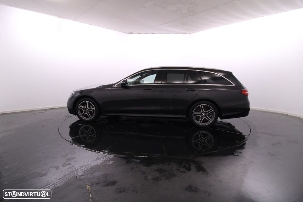 Mercedes-Benz E 300 de AMG Line - 4