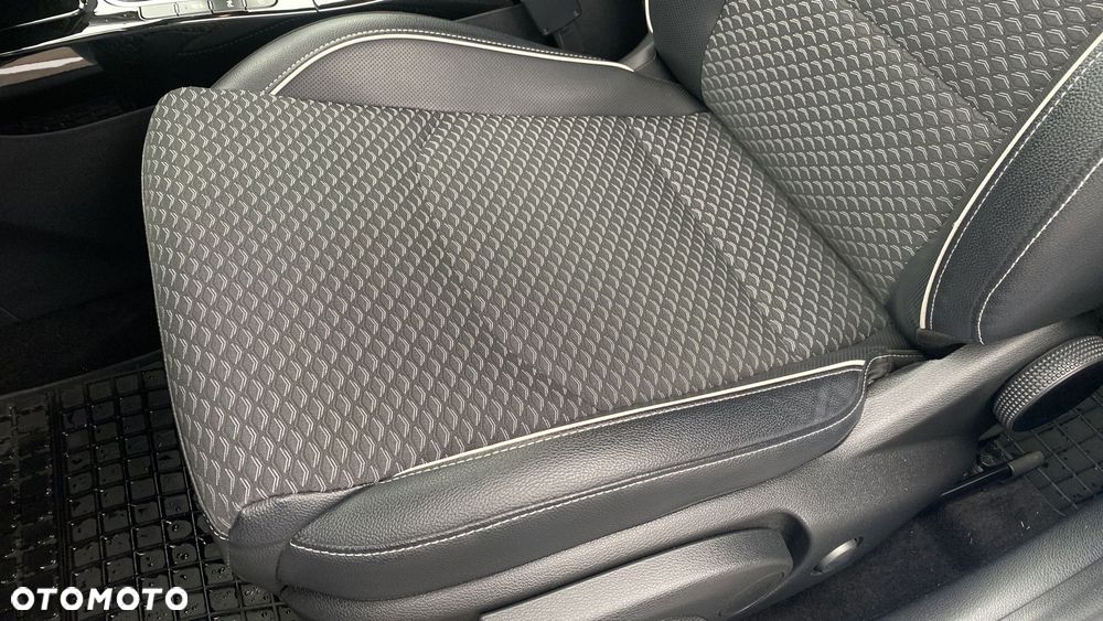 Kia Ceed 1.5 T-GDI Business Line Plus - 16
