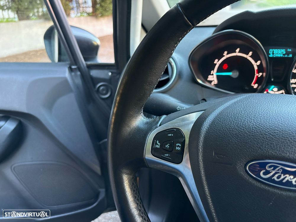 Ford Fiesta 1.0 Ti-VCT Titanium - 24