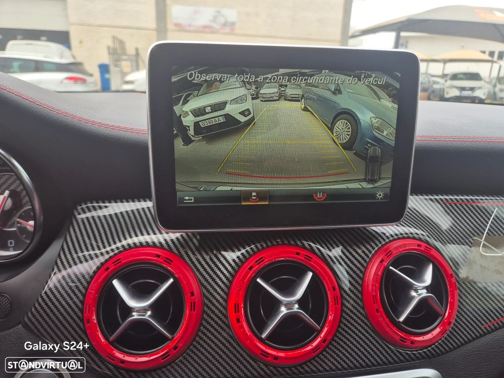 Mercedes-Benz GLA 45 AMG 4Matic Speedshift 7G-DCT Night Edition - 13