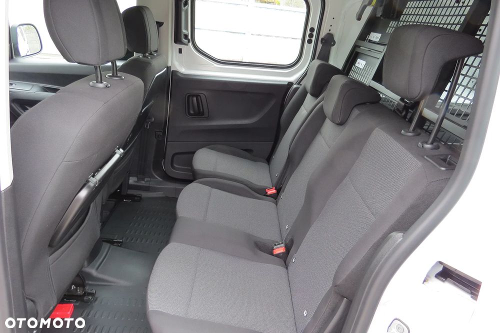 Toyota Proace City 1.2 D-4t 130km A/t Long Brygadówka - 15