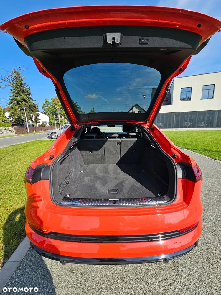 Audi e-tron S Quattro - 24