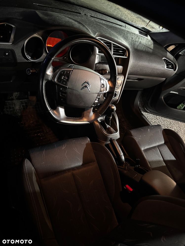 Citroën C4 VTi 120 Selection - 4