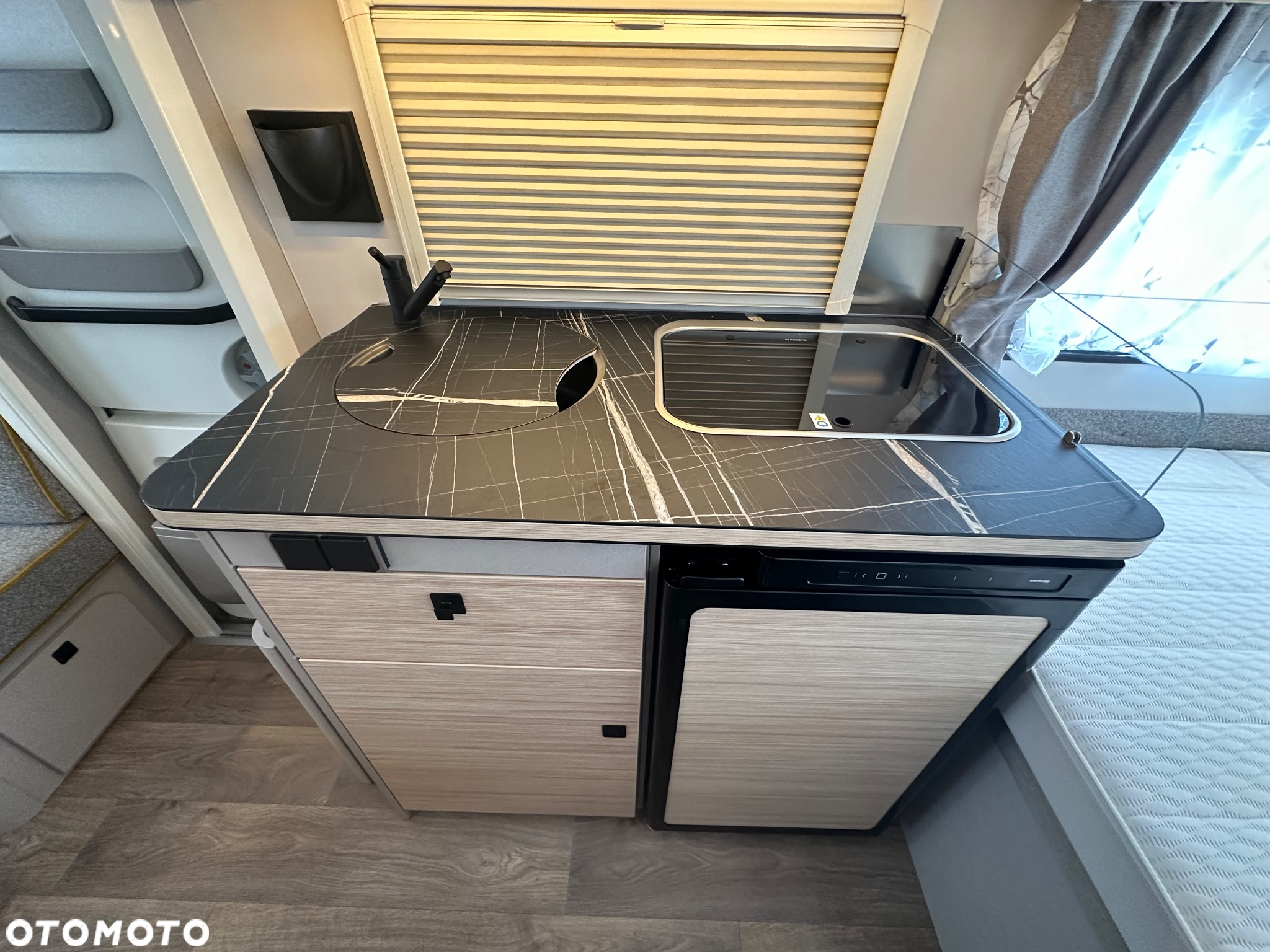Hymer-Eriba Touring 530 Nugget Gold Edition - 16
