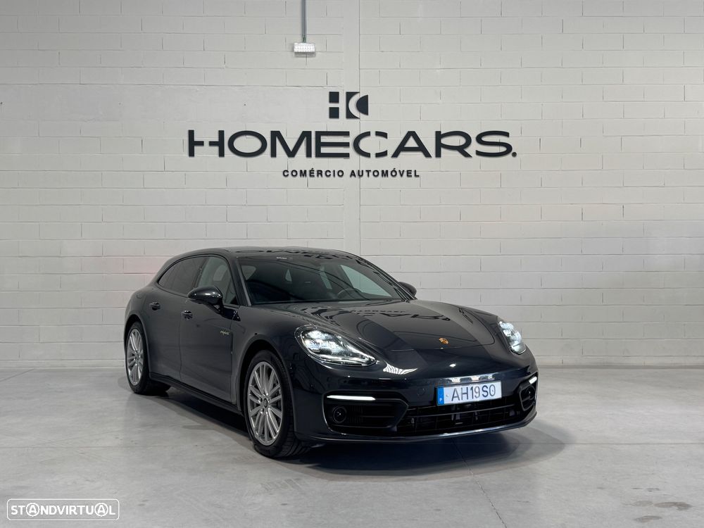 Porsche Panamera Sport Turismo 4 E-Hybrid - 2