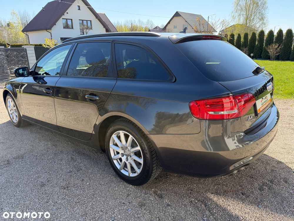 Audi A4 Avant 2.0 TDI ultra DPF Attraction - 11