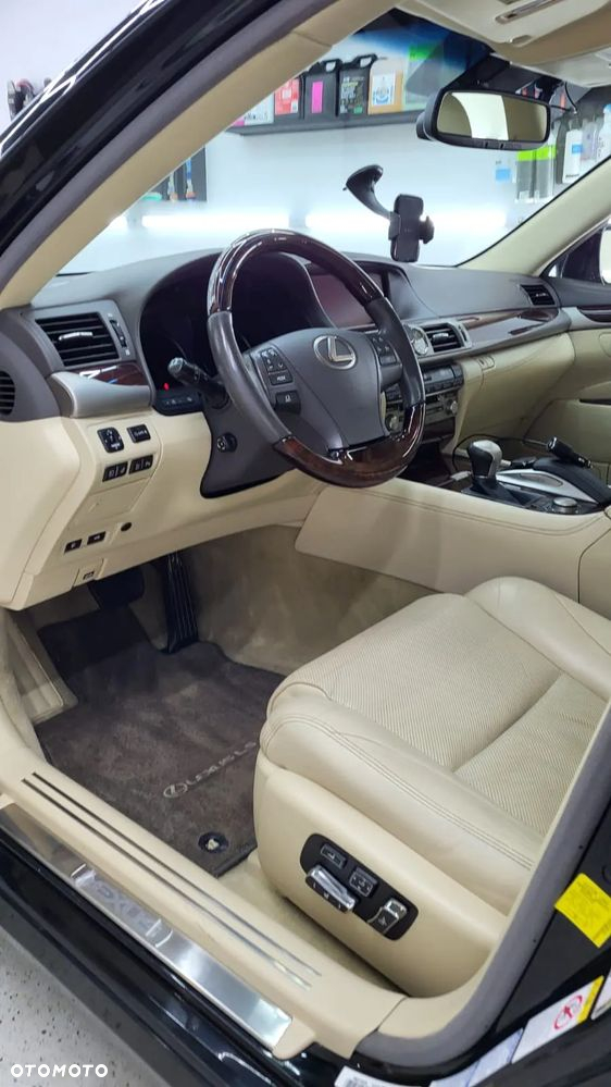 Lexus LS 460 AWD - 7