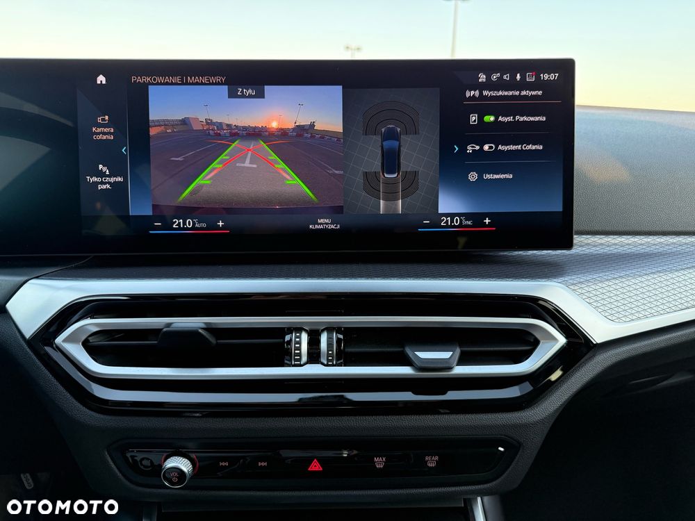BMW Seria 3 318i Touring M Sport - 22