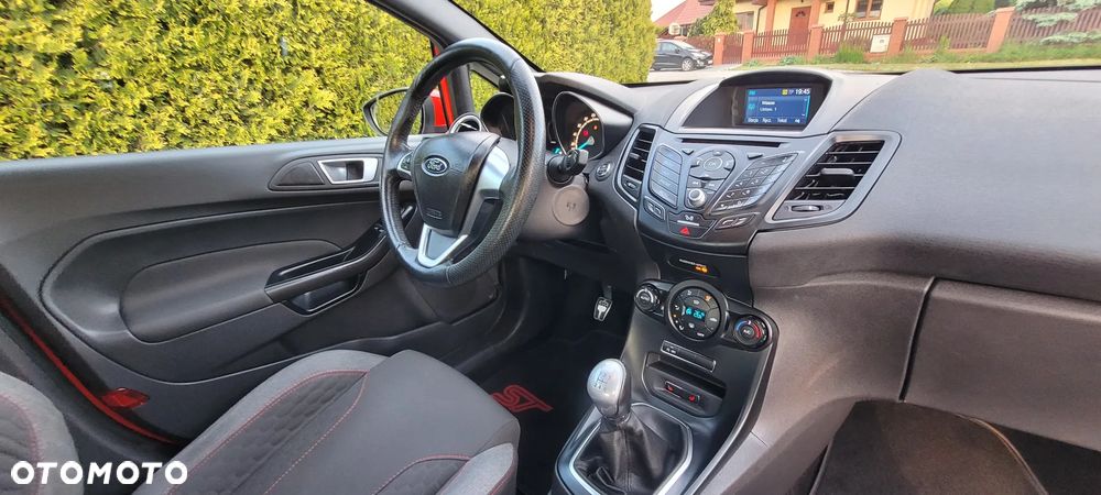 Ford Fiesta 1.0 EcoBoost Start-Stop ST-LINE - 19