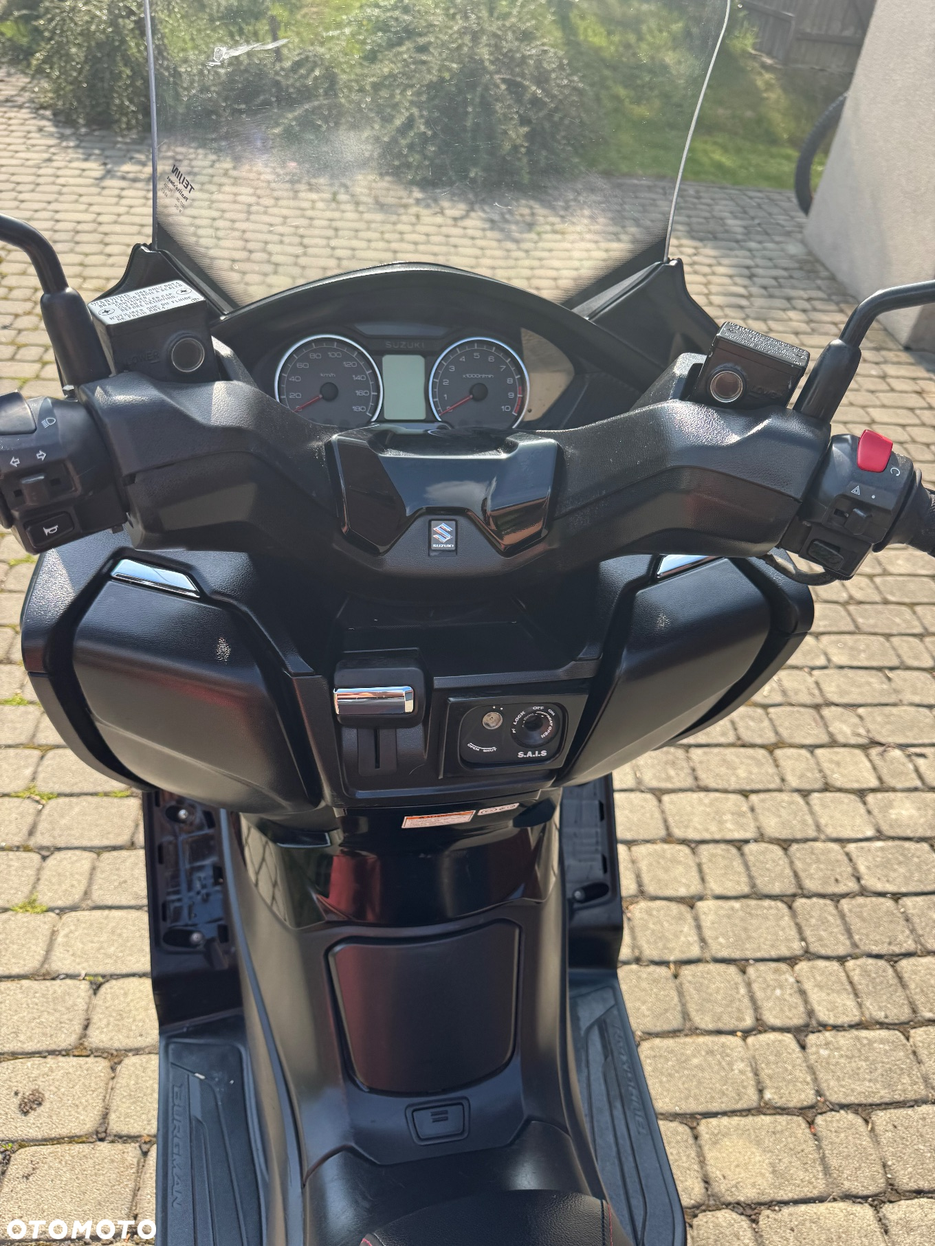 Suzuki Burgman - 12