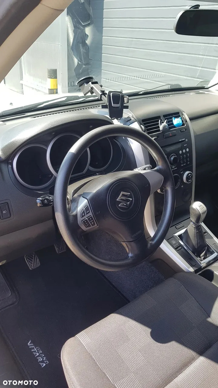 Suzuki Grand Vitara - 10