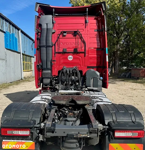Volvo FH4 460 GLOB XL I-SHIFT SPOJLERY KLIMA WEBASTO ALUFELGI XENONY SKÓRA 2xALUTANK LODÓWKA 960000km EURO 6 2016r ŁADNY - 9