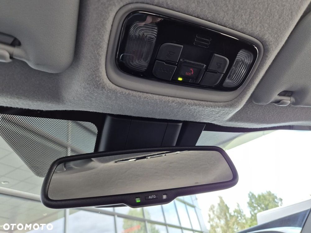 Toyota Yaris Cross Hybrid 1.5 Comfort 4x4 - 20