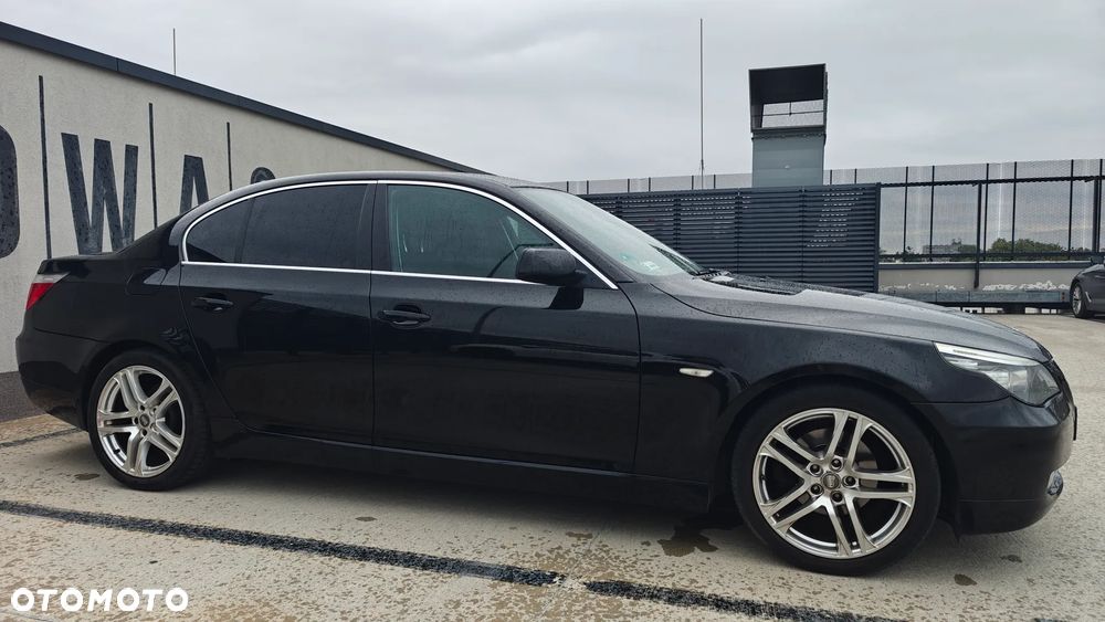 BMW Seria 5 520i - 9