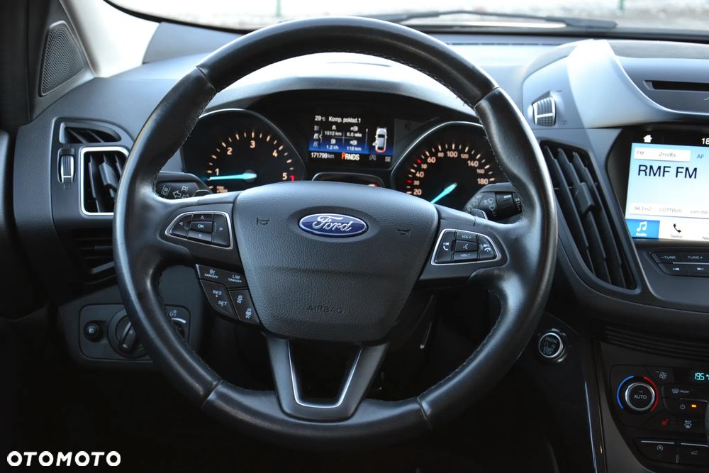 Ford Kuga 2.0 TDCi 4x4 Titanium - 27