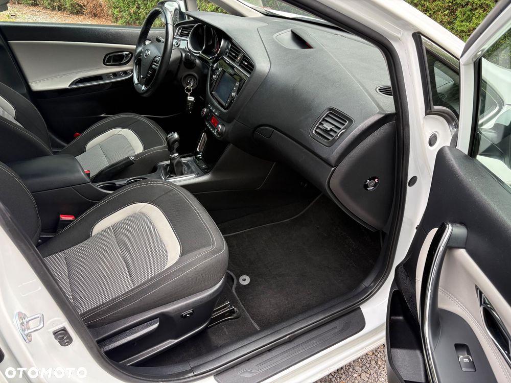 Kia Ceed 1.6 GDI L Business Line - 8