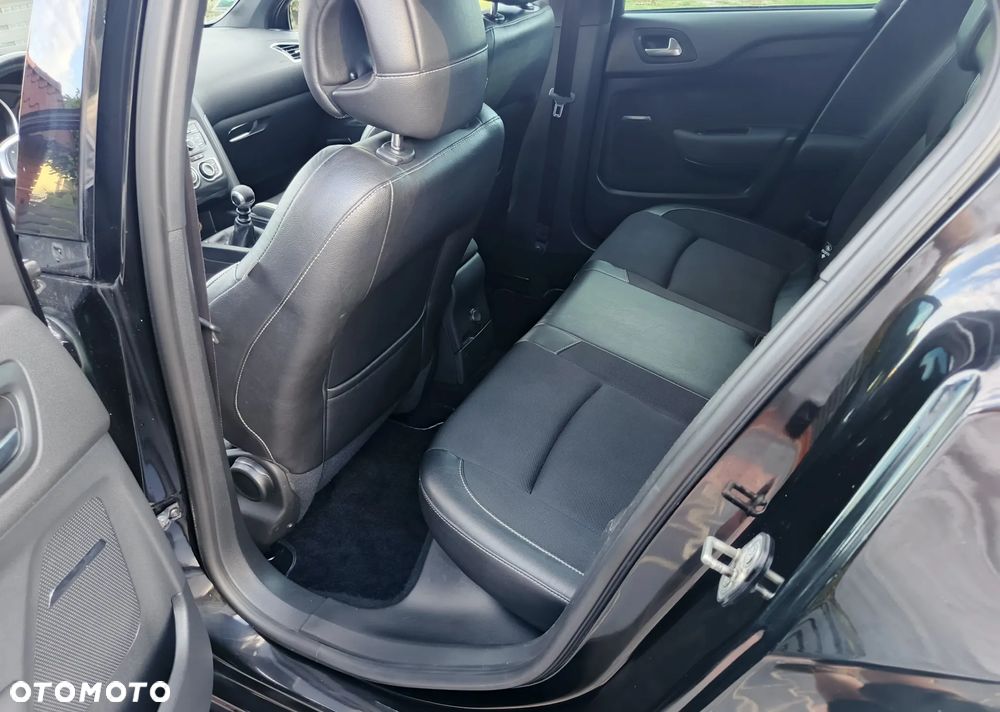 Citroën DS4 e-HDi 115 Chic - 23