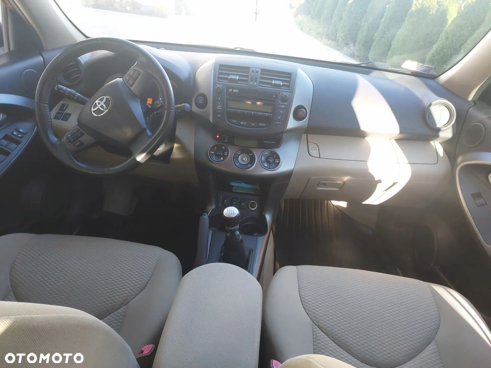 Toyota RAV4 - 20