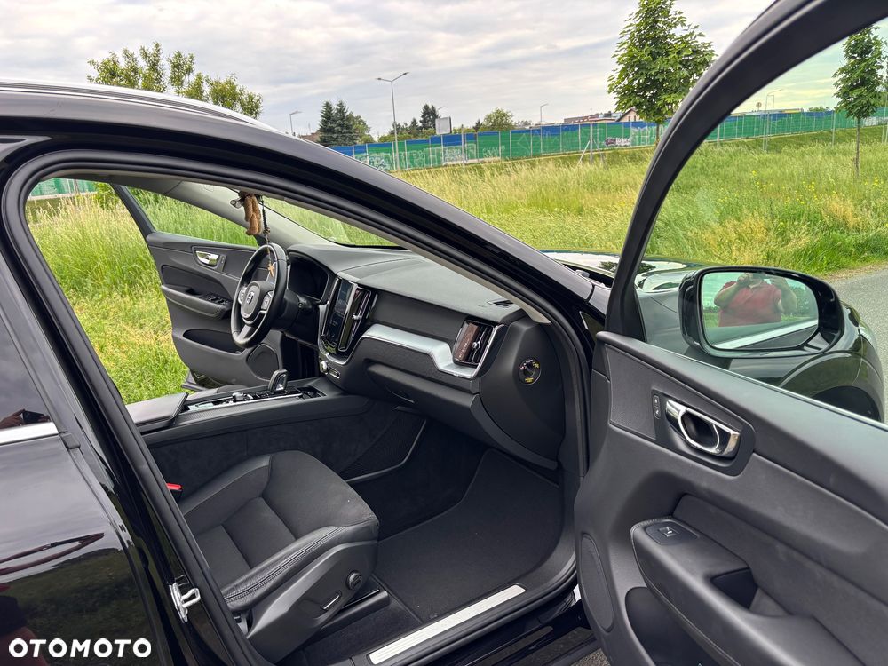 Volvo XC 60 B4 D AWD Momentum Pro - 15
