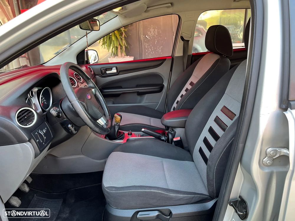Ford Focus SW 1.6 TDCi S - 12