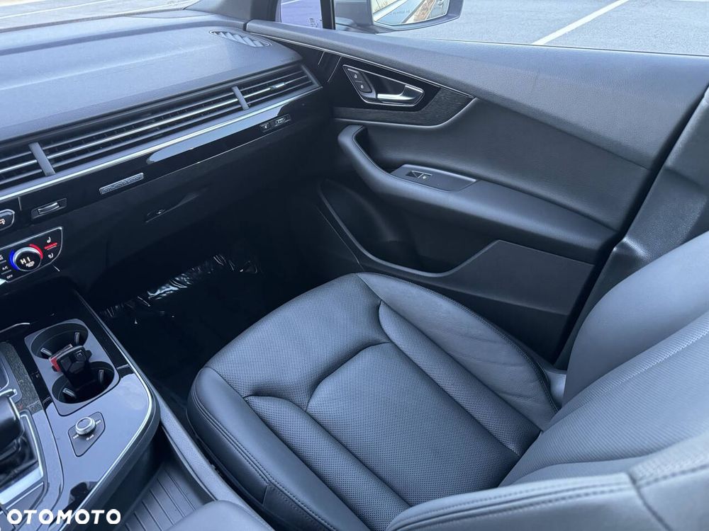 Audi Q7 3.0 TFSI Quattro Tiptr - 37