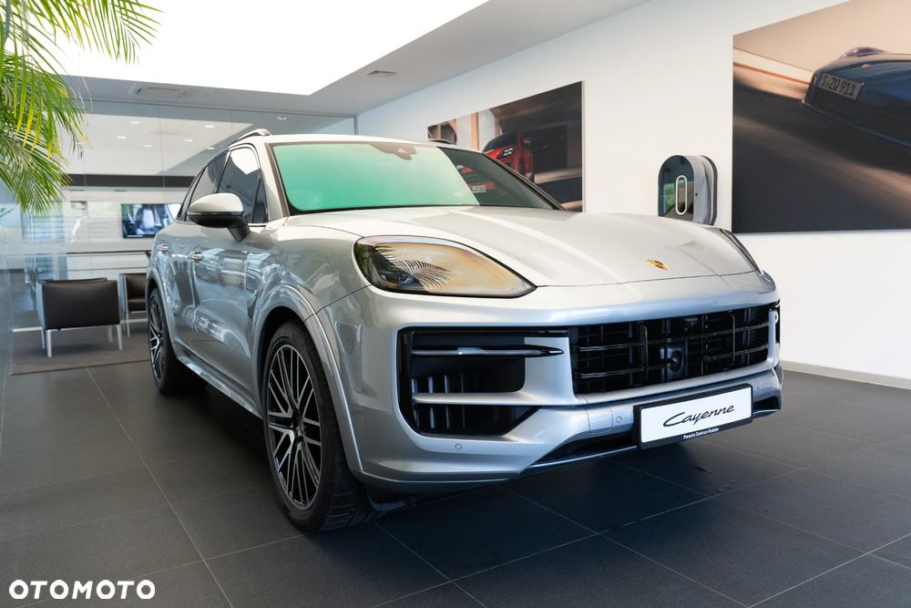 Porsche Cayenne - 4