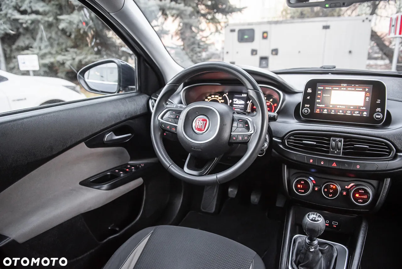 Fiat Tipo 1.6 MultiJet 16v Easy - 25