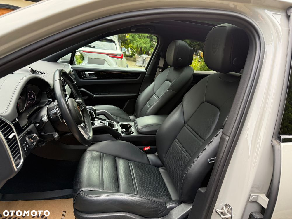 Porsche Cayenne Coupe Platinum Edition - 4