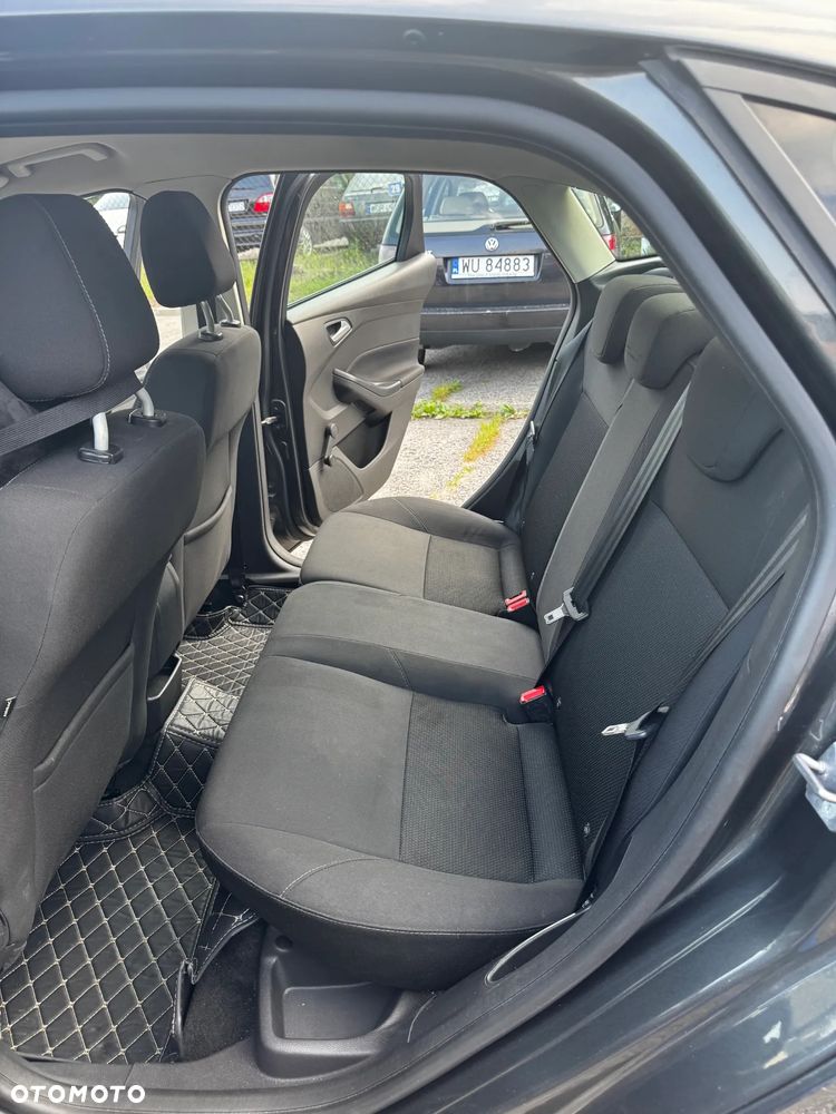 Ford Focus 1.6 Trend - 14
