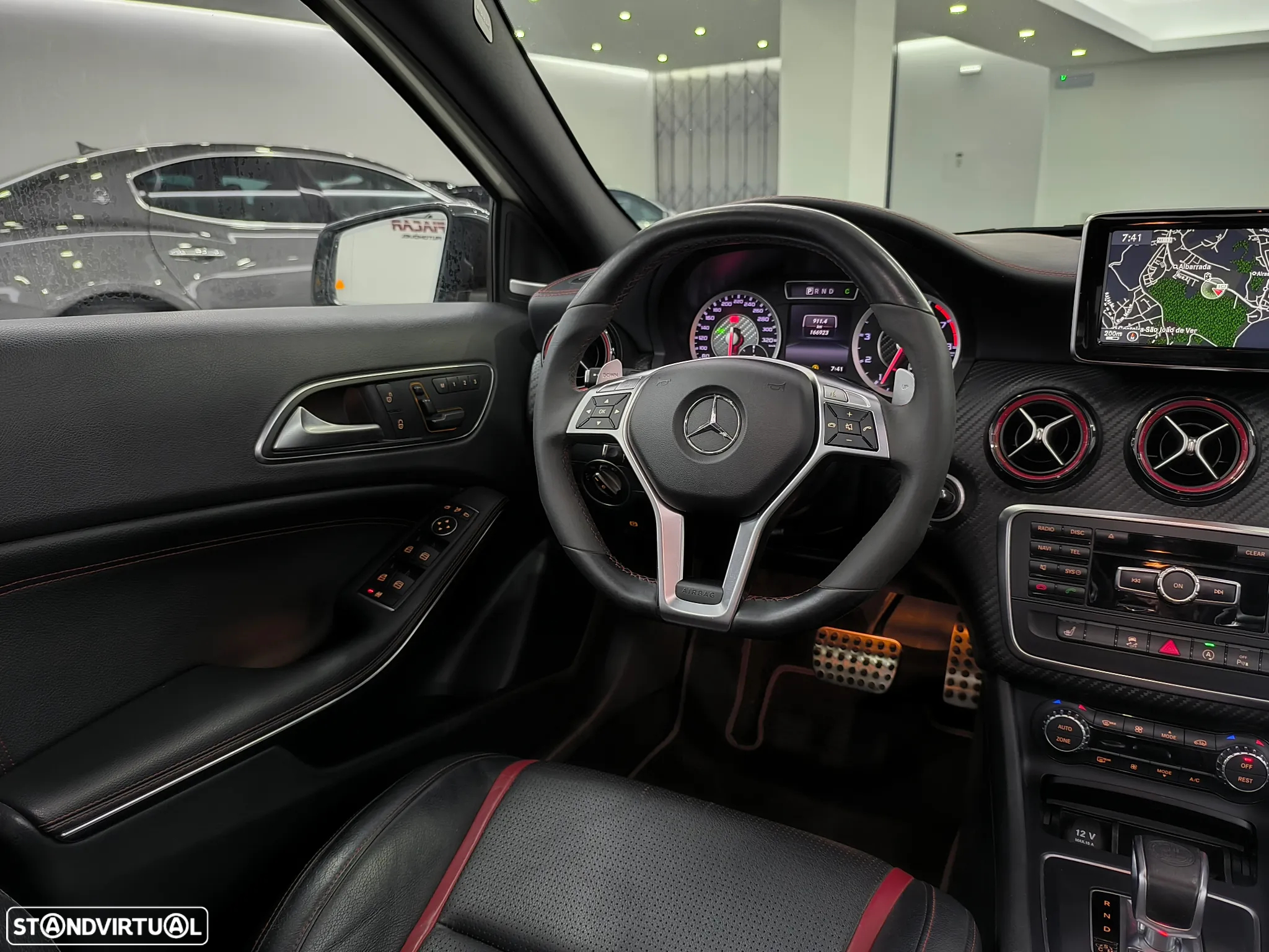 Mercedes-Benz A 45 AMG 4Matic Speedshift 7G-DCT - 37