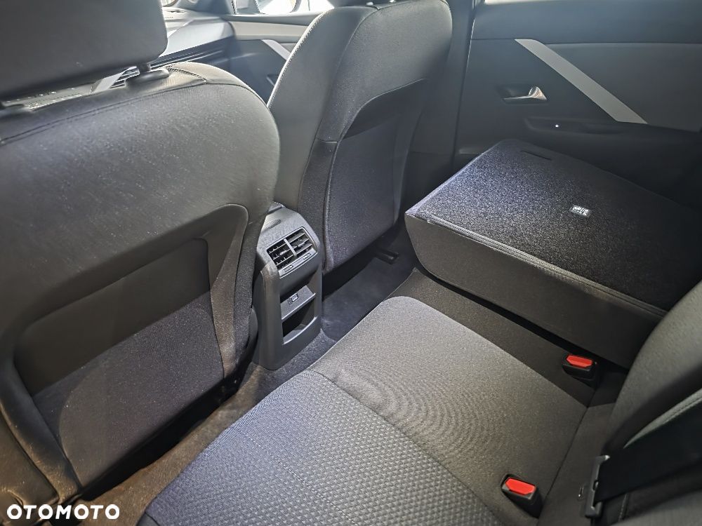 Opel Astra 1.2 T Business Edition S&S - 15