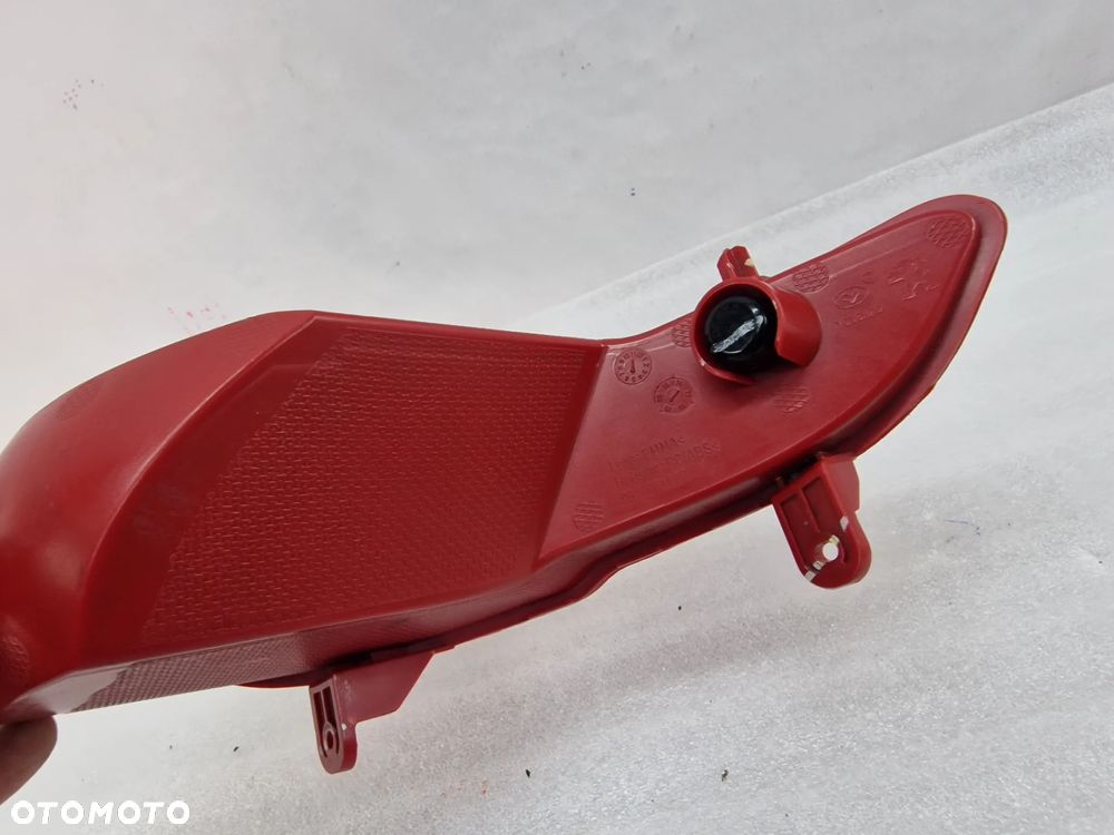 PEUGEOT 5008 II 16- PRAWA LAMPA TYLNA TYLNIA TYŁ PRZECIWMGIELNA , NR 9811981980 , NR AUKCJI LA755 - 5