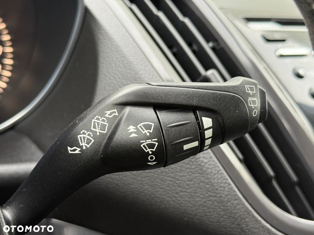Ford Kuga - 31